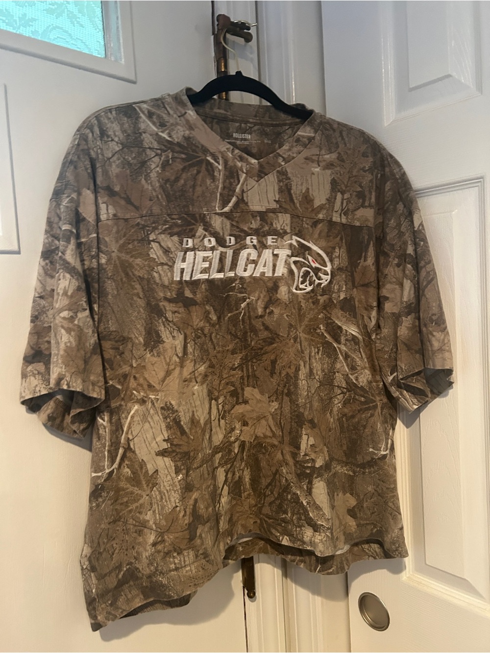 Hollister crop fit Hellcat Camouflage Short-Sleeve Shirt